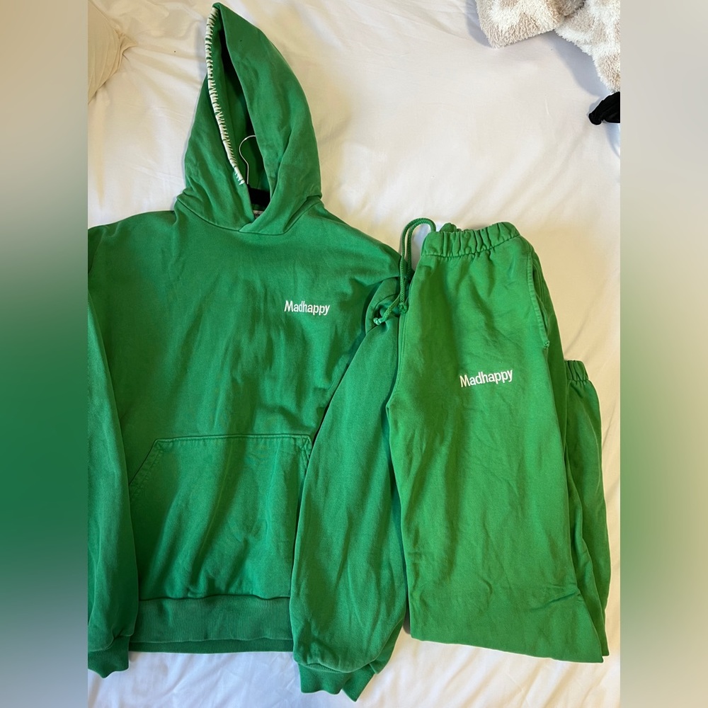 MadHappy green sweatsuit